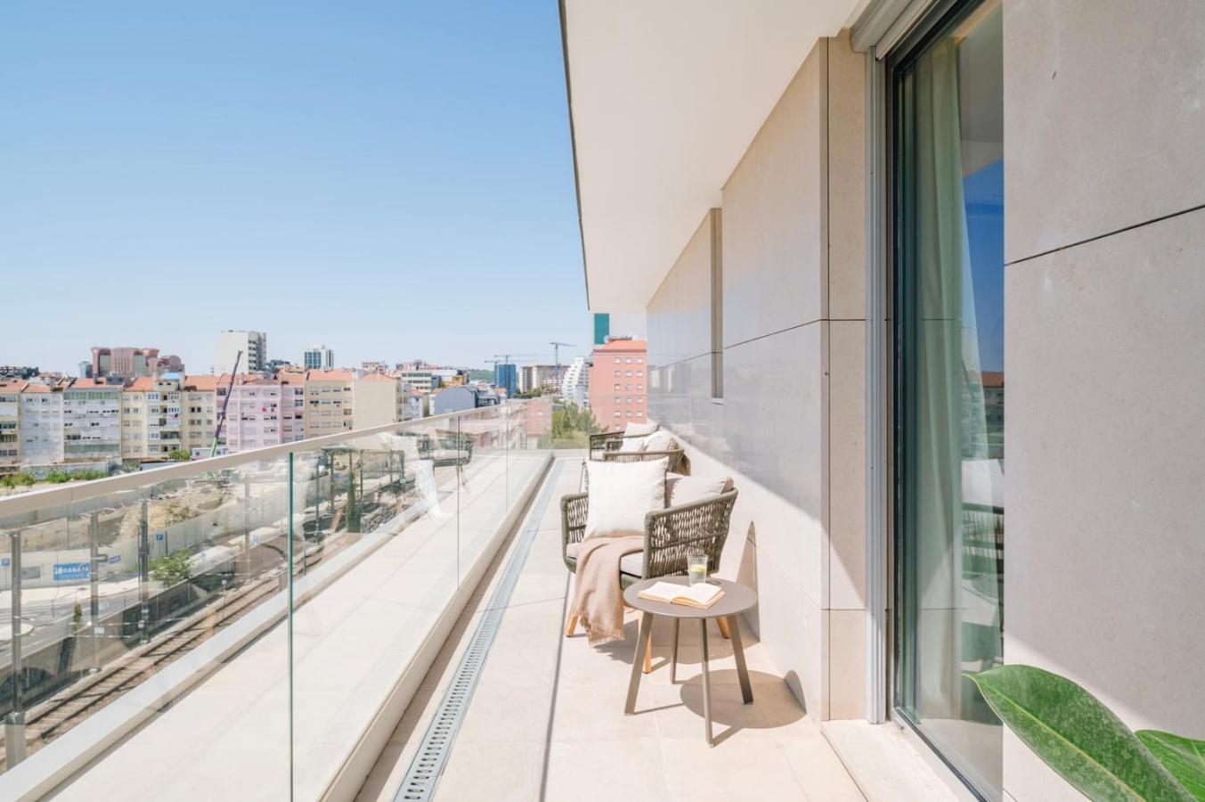Apartment Marzano - 2 Bedrooms And Terrace In Alvalade Lissabon